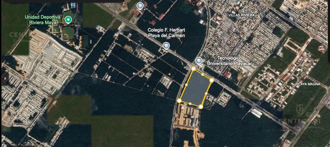 Commercial Lot for Sale on Av. Universidades, Arrecifes, Playa del Carmen, P2611