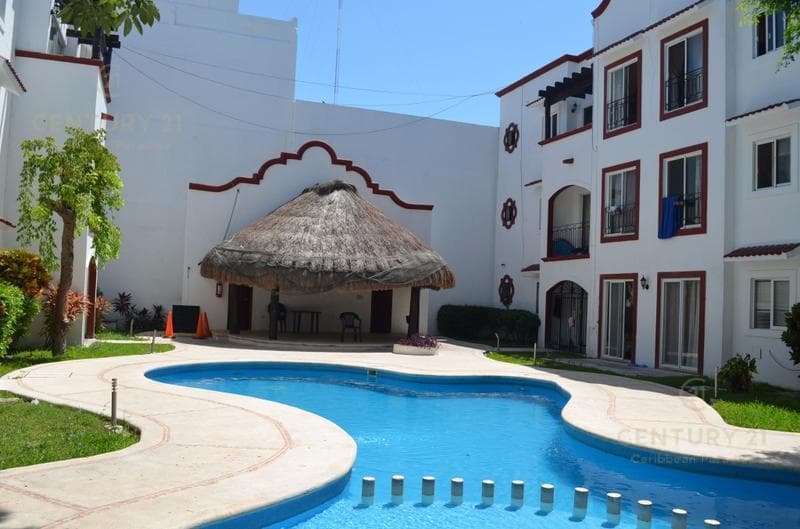 Renta largo plazo departamento amueblado en centro, Playa del carmen P1297