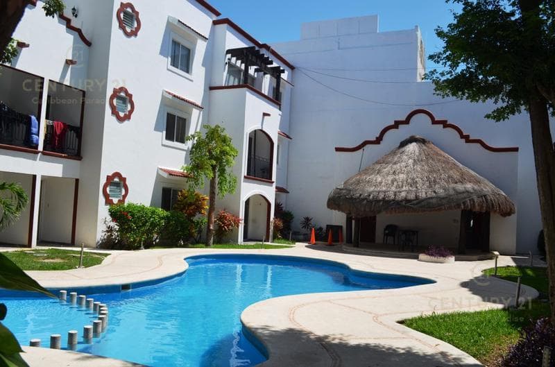 Renta largo plazo departamento amueblado en centro, Playa del carmen P1297