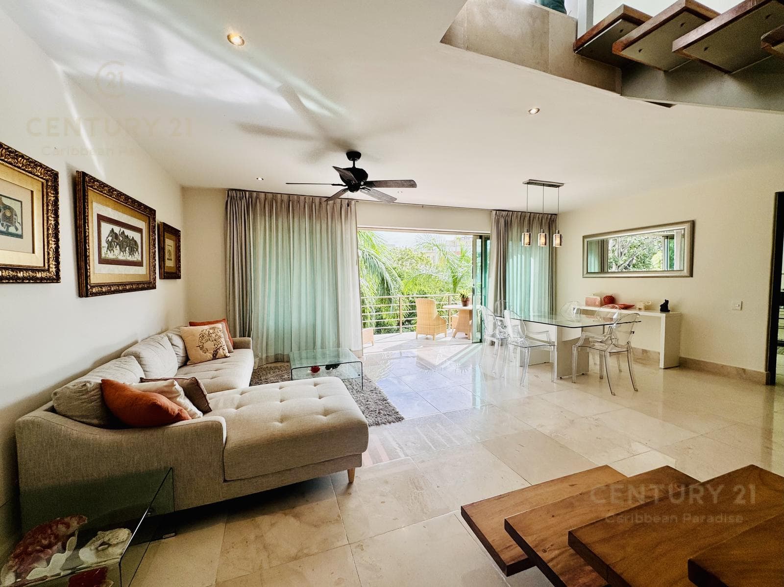 LUJOSO PH EN VENTA 2 HAB VIA 38 PLAYA DEL CARMEN P1131
