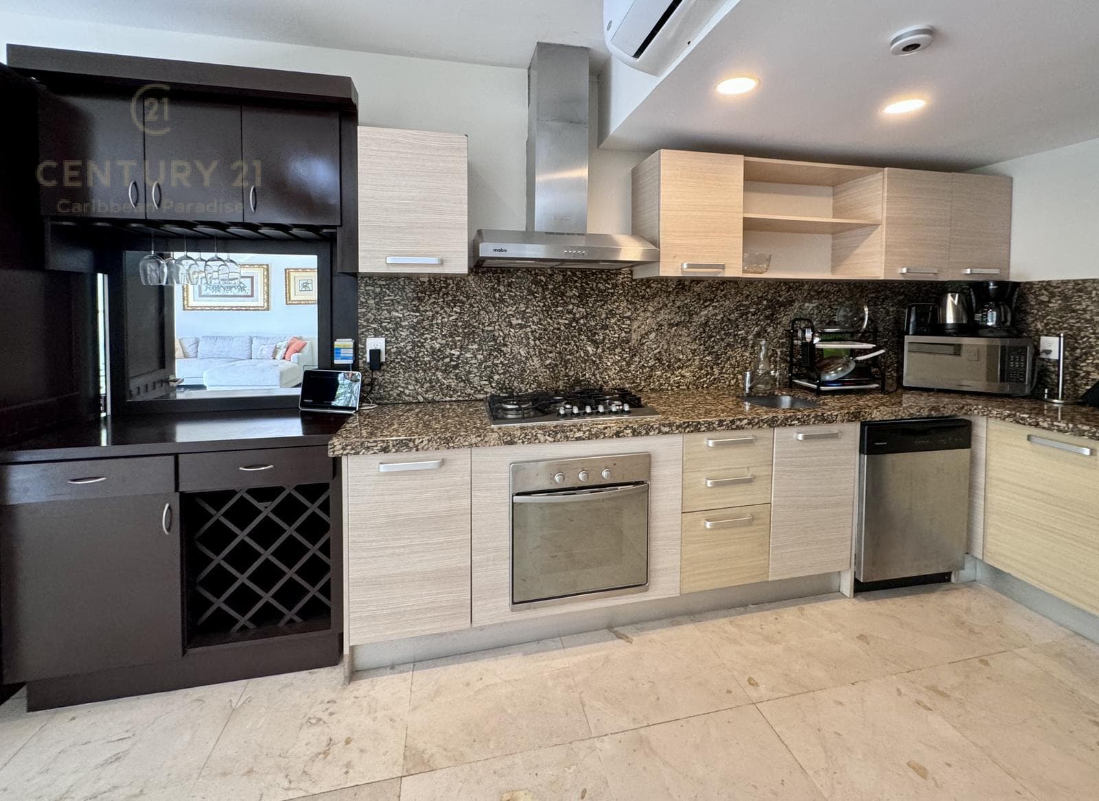 LUJOSO PH EN VENTA 2 HAB VIA 38 PLAYA DEL CARMEN P1131