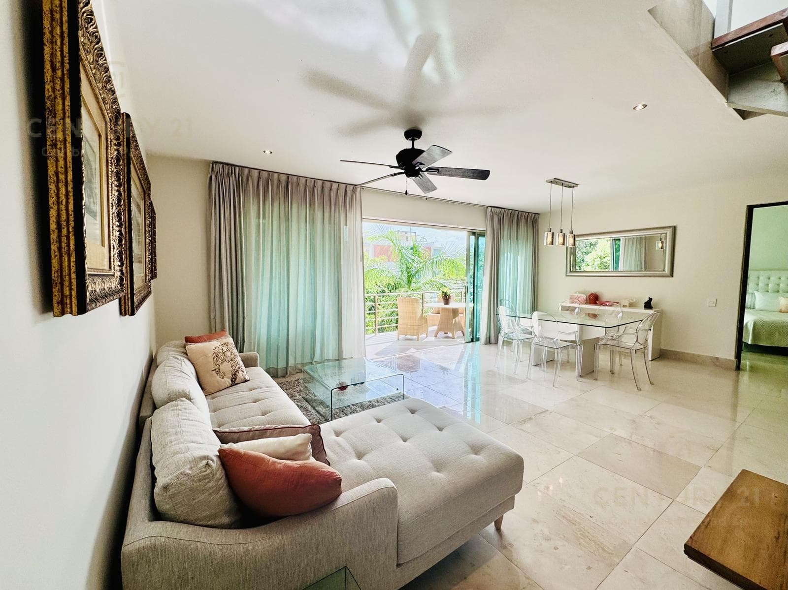 LUJOSO PH EN VENTA 2 HAB VIA 38 PLAYA DEL CARMEN P1131