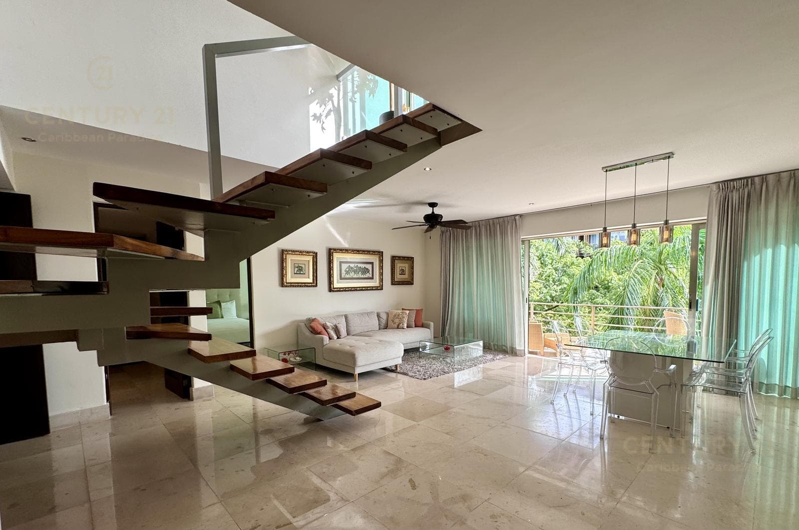 LUJOSO PH EN VENTA 2 HAB VIA 38 PLAYA DEL CARMEN P1131