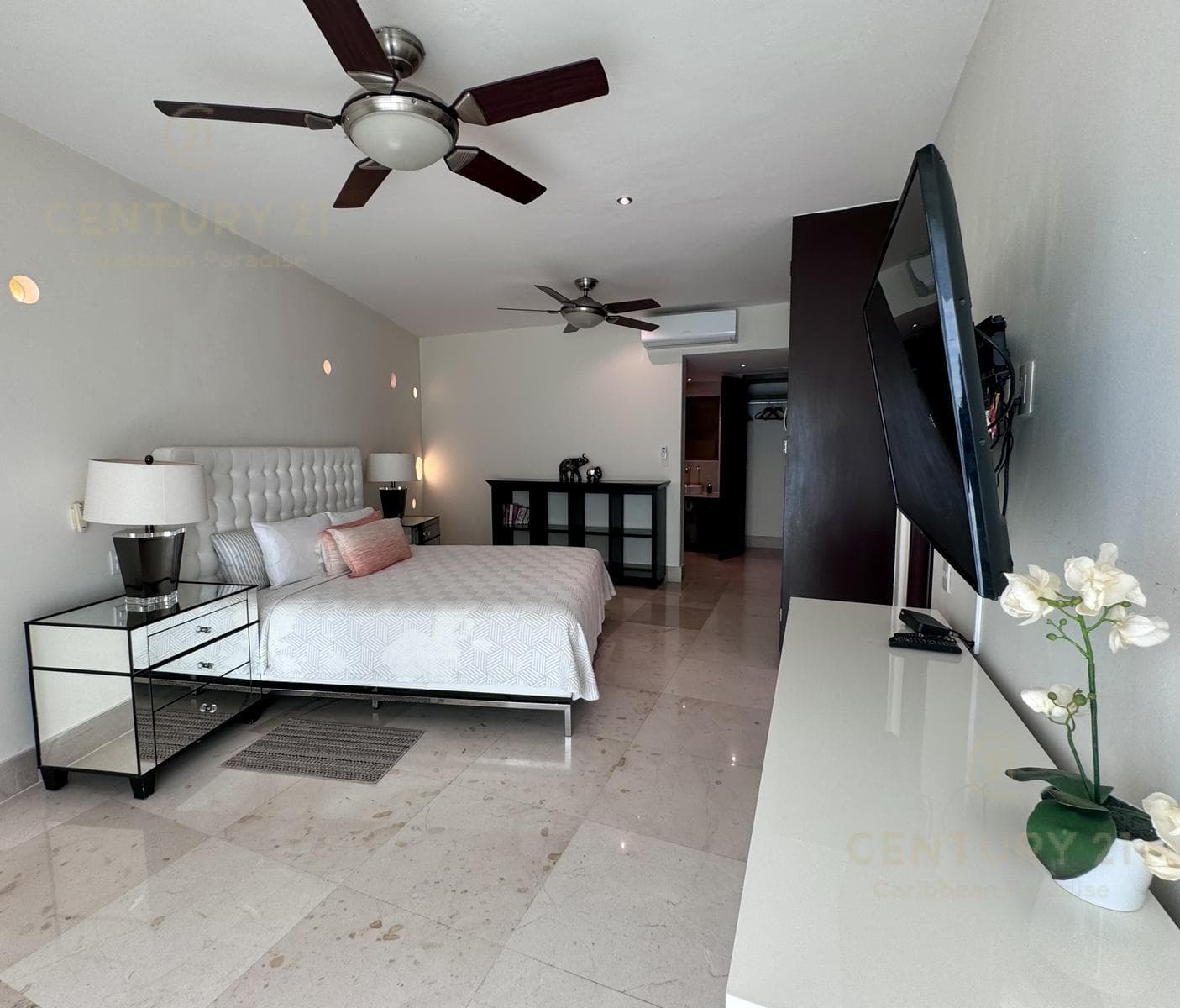 LUJOSO PH EN VENTA 2 HAB VIA 38 PLAYA DEL CARMEN P1131
