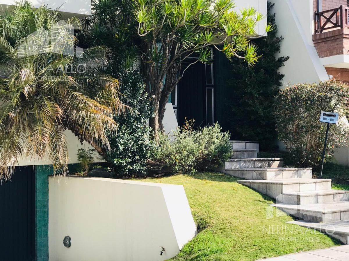 4-ROOM HOUSE FOR RENT OR SALE IN CASTELAR NORTE