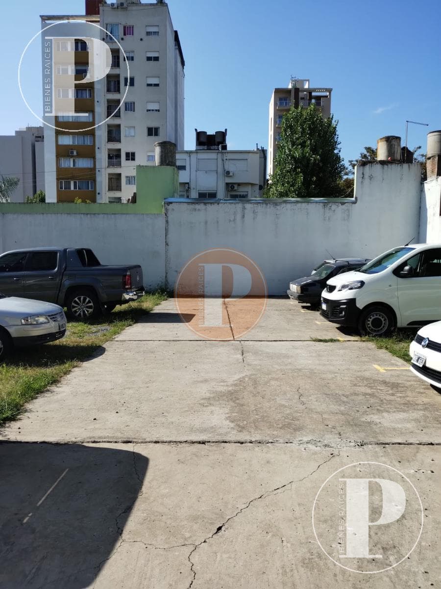 | FOR SALE | Uncovered parking space, AV. 60 between 5th and 6th, La Plata.