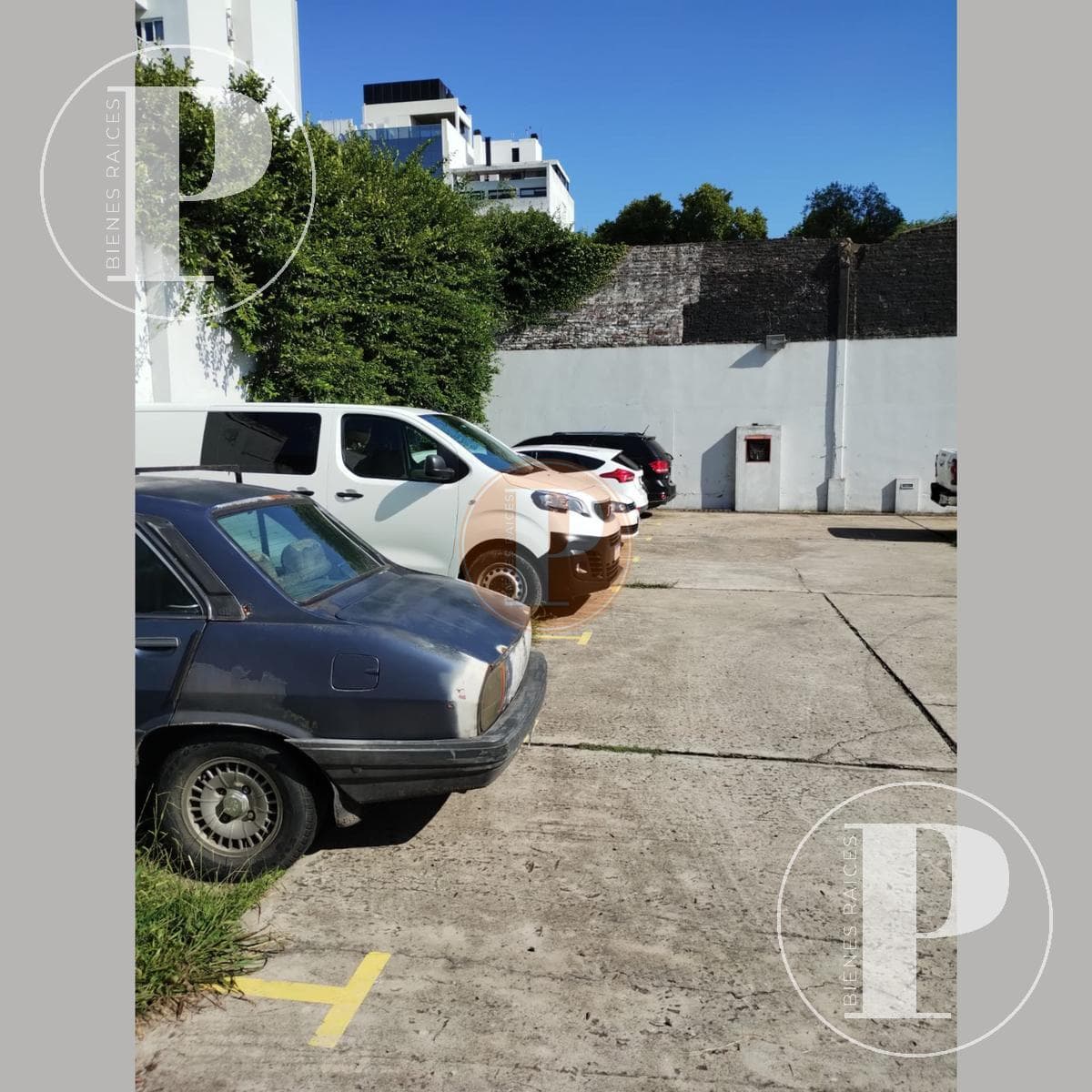 | FOR SALE | Uncovered parking space, AV. 60 between 5th and 6th, La Plata.