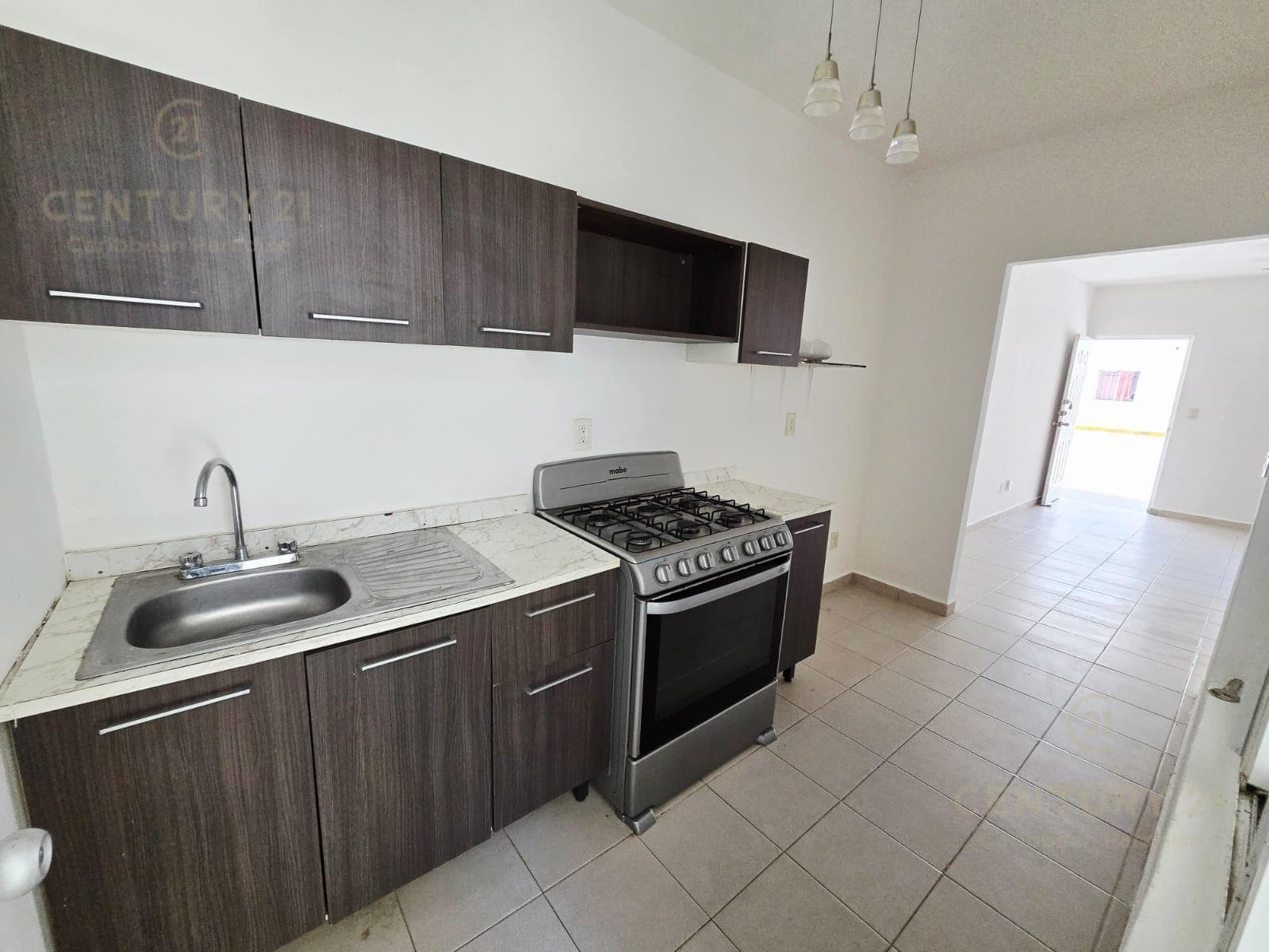 EN RENTA bonito departamento 2 rec. Cerrada Morell, Residencial Real Ibiza, Playa del Carmen P2840