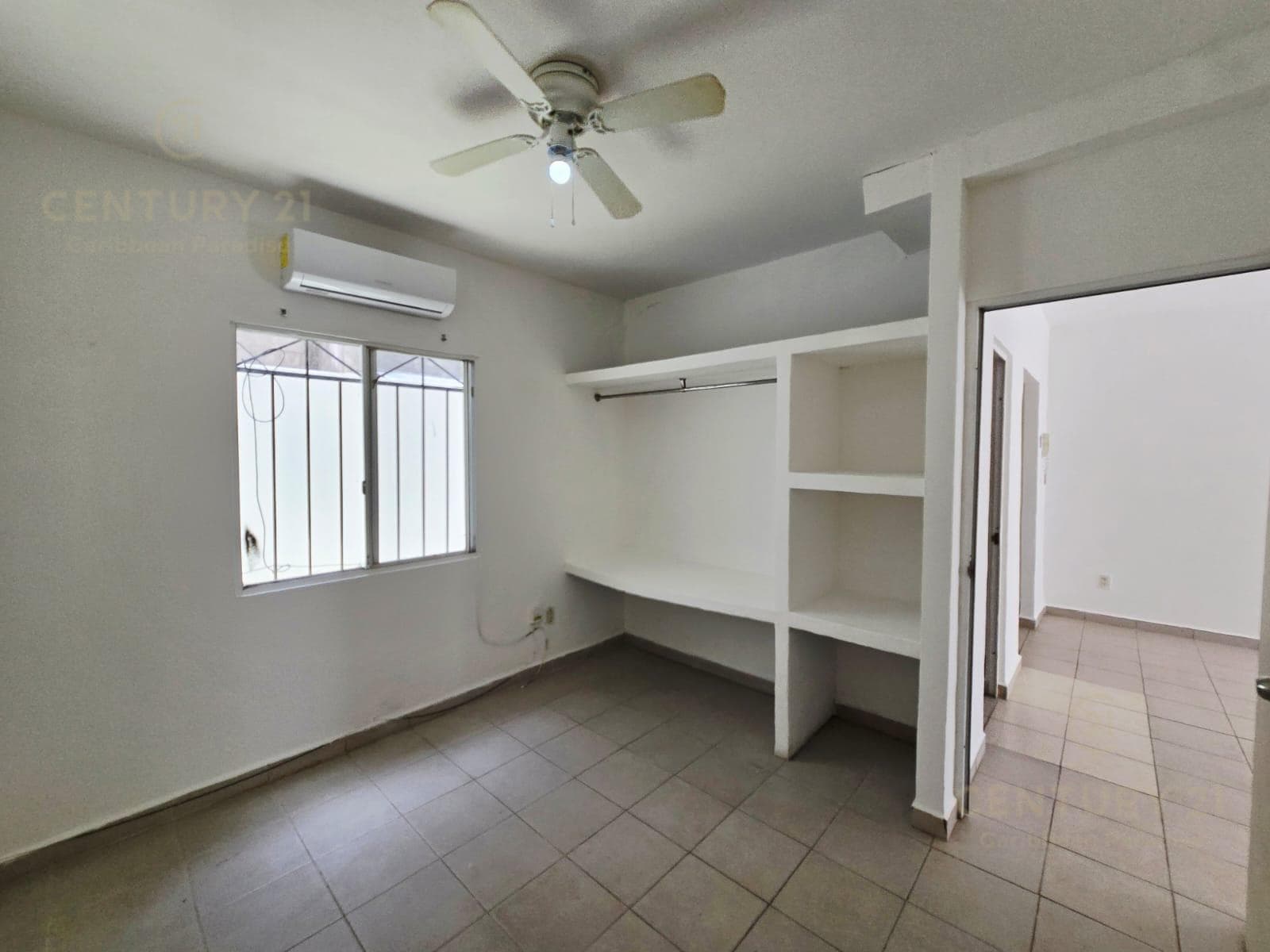 EN RENTA bonito departamento 2 rec. Cerrada Morell, Residencial Real Ibiza, Playa del Carmen P2840