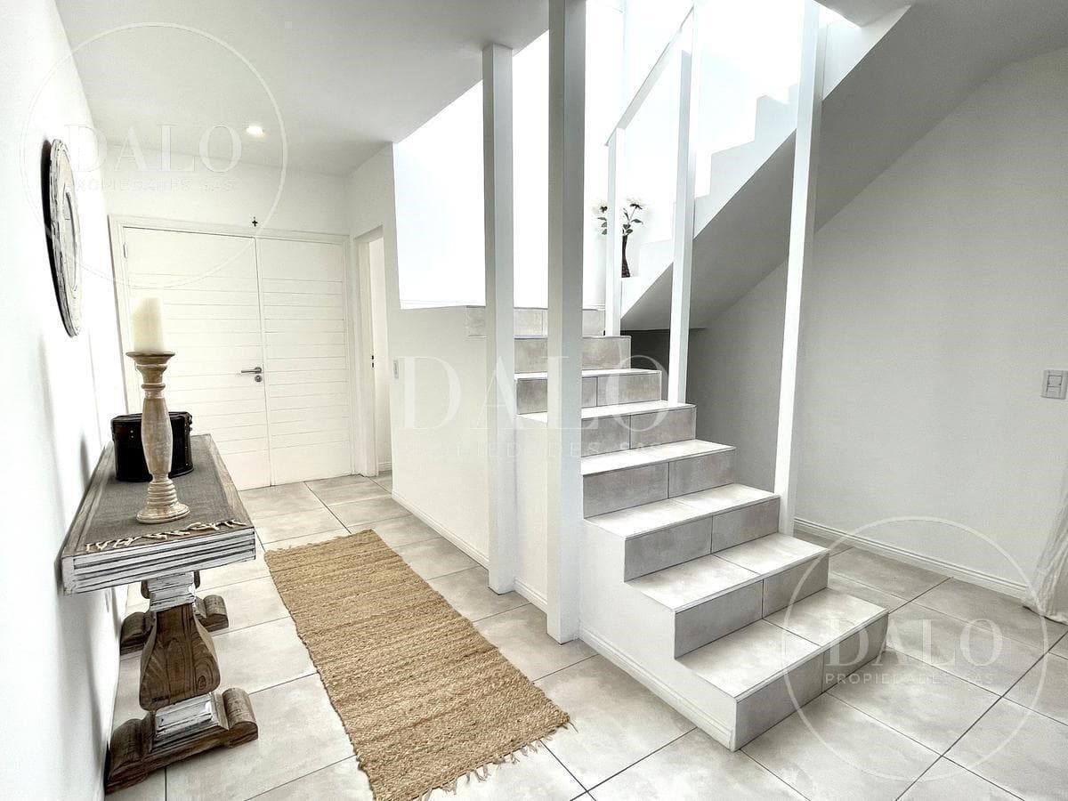 6-Room House for Sale in Las Tipas, Nordelta