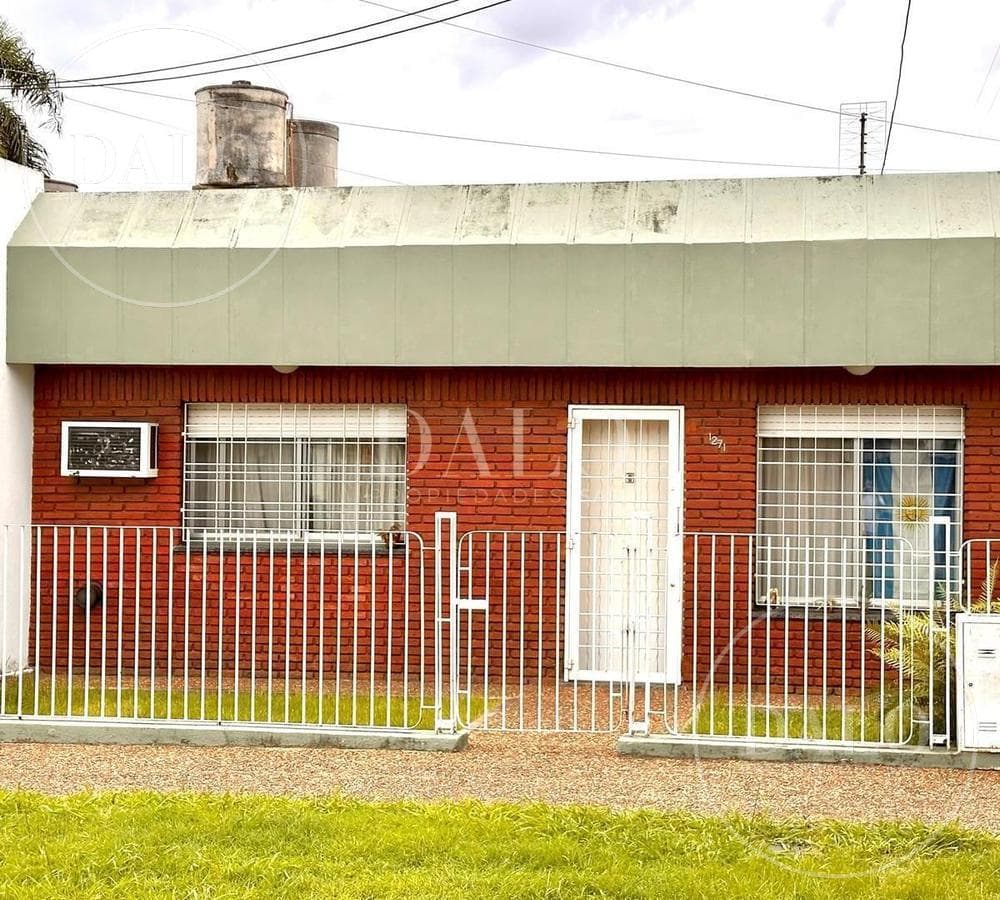 Chalet for Sale in Bernal Oeste, Bernal, Quilmes