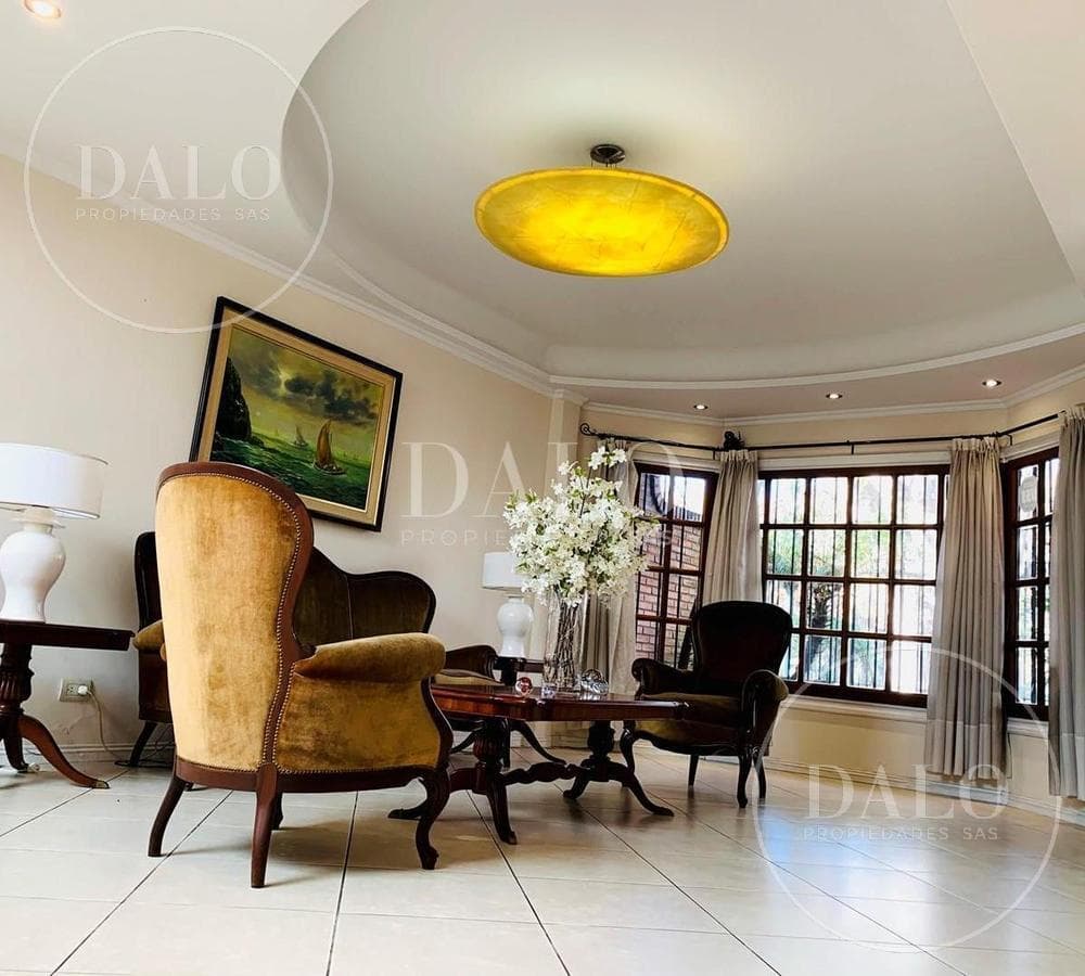 5-Room House for Sale in San Isidro, Across from the Racetrack—A GREAT OPPORTUNITY!!