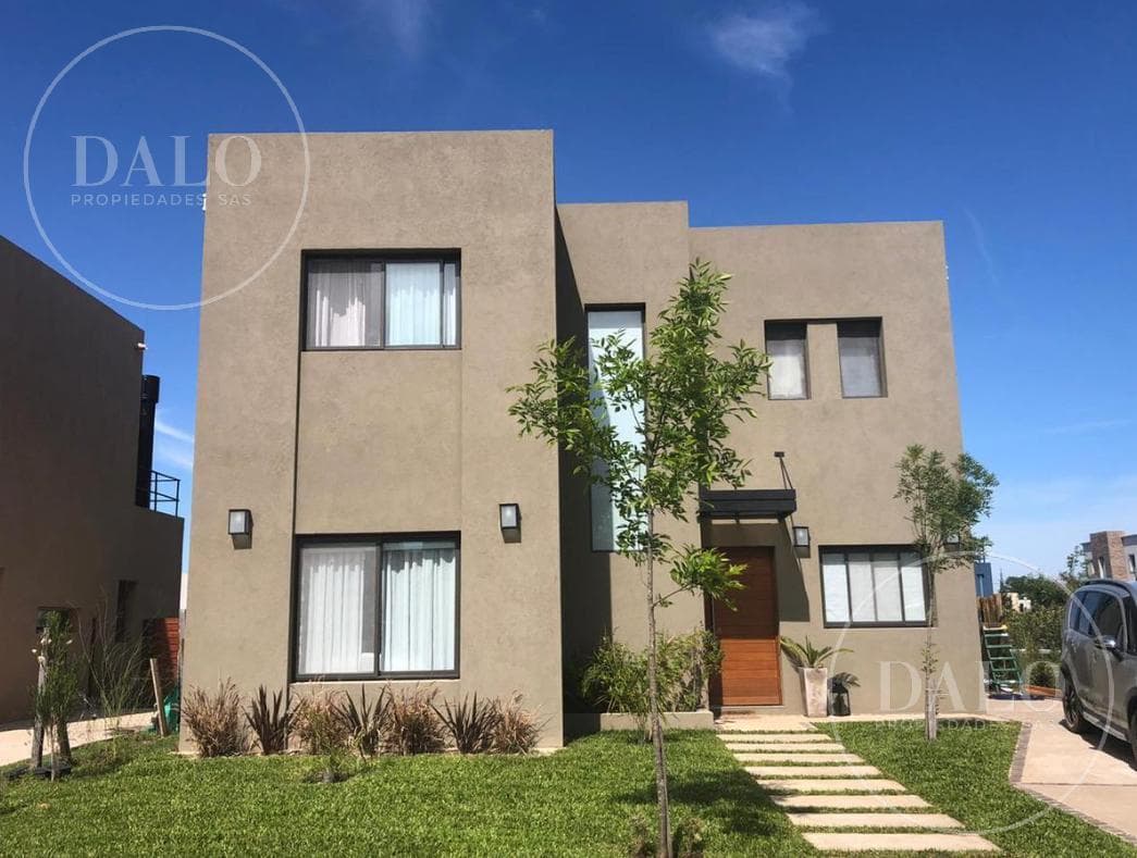 5-room house for sale in Vila Marina, Villanueva