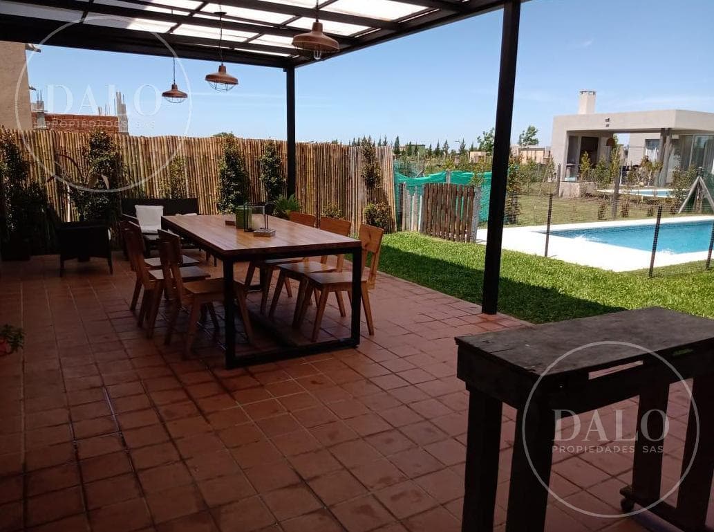 5-room house for sale in Vila Marina, Villanueva