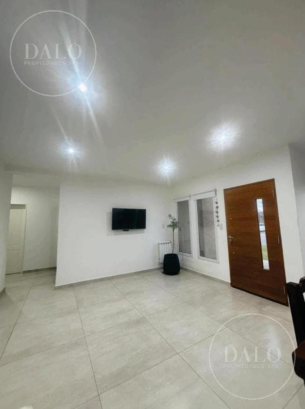 5-Room House for Sale in San Ramon, Pilar del Este