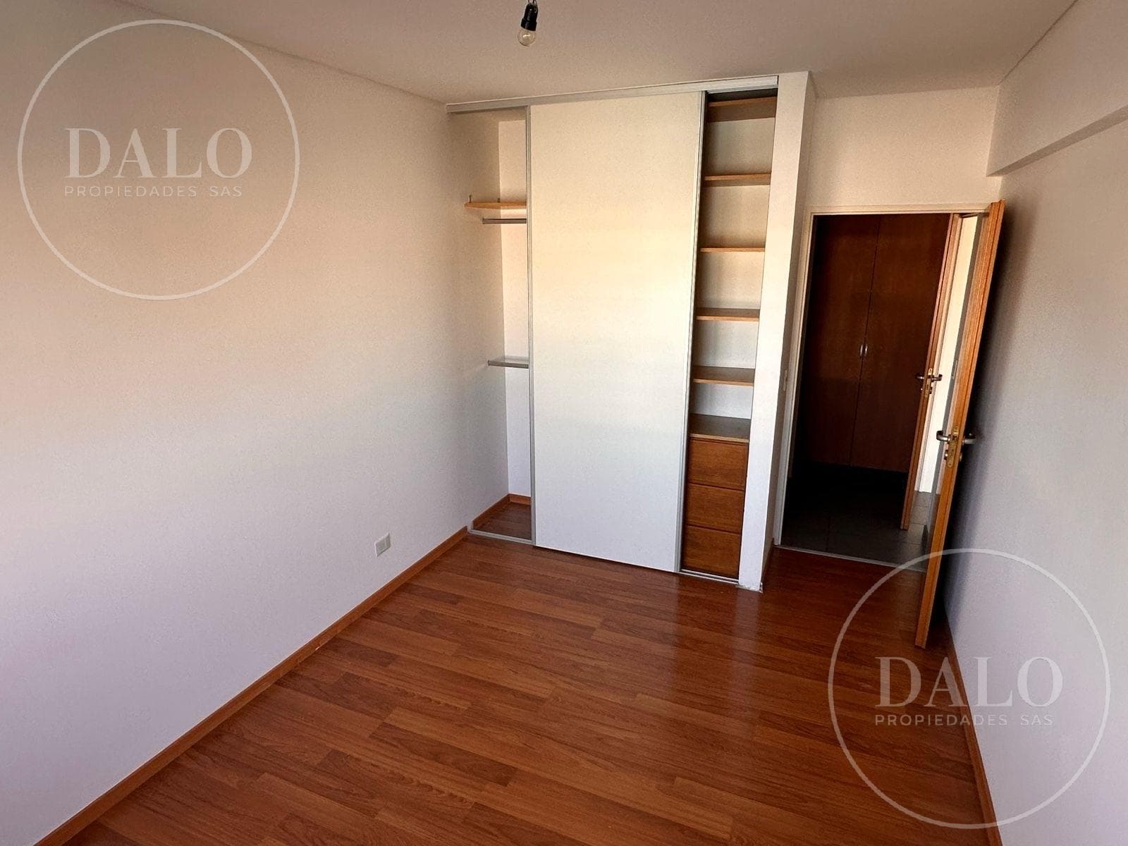 2-Room Apartment for Sale in Bernal
