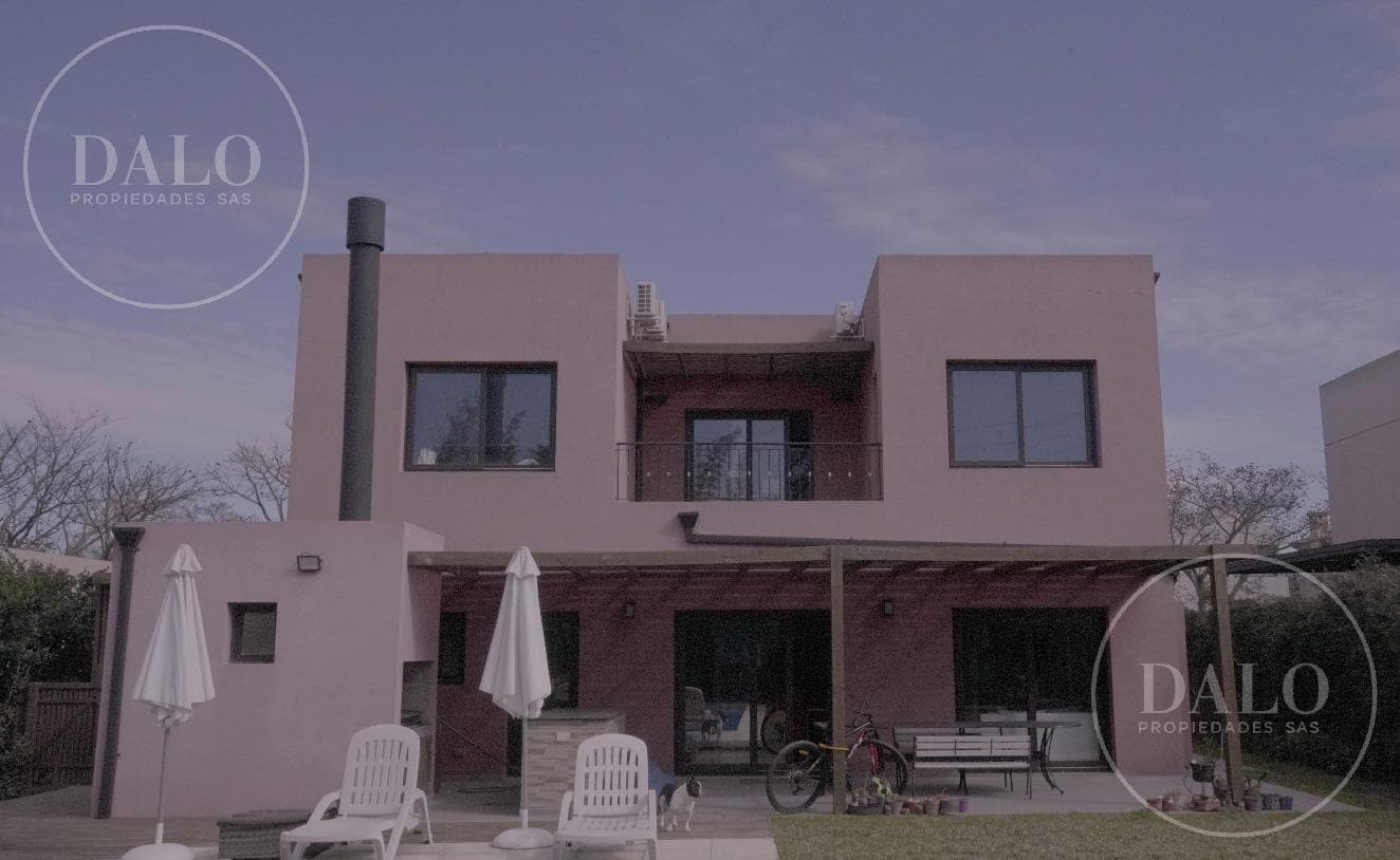 7-Room House for Sale in Los Lagos Nordelta