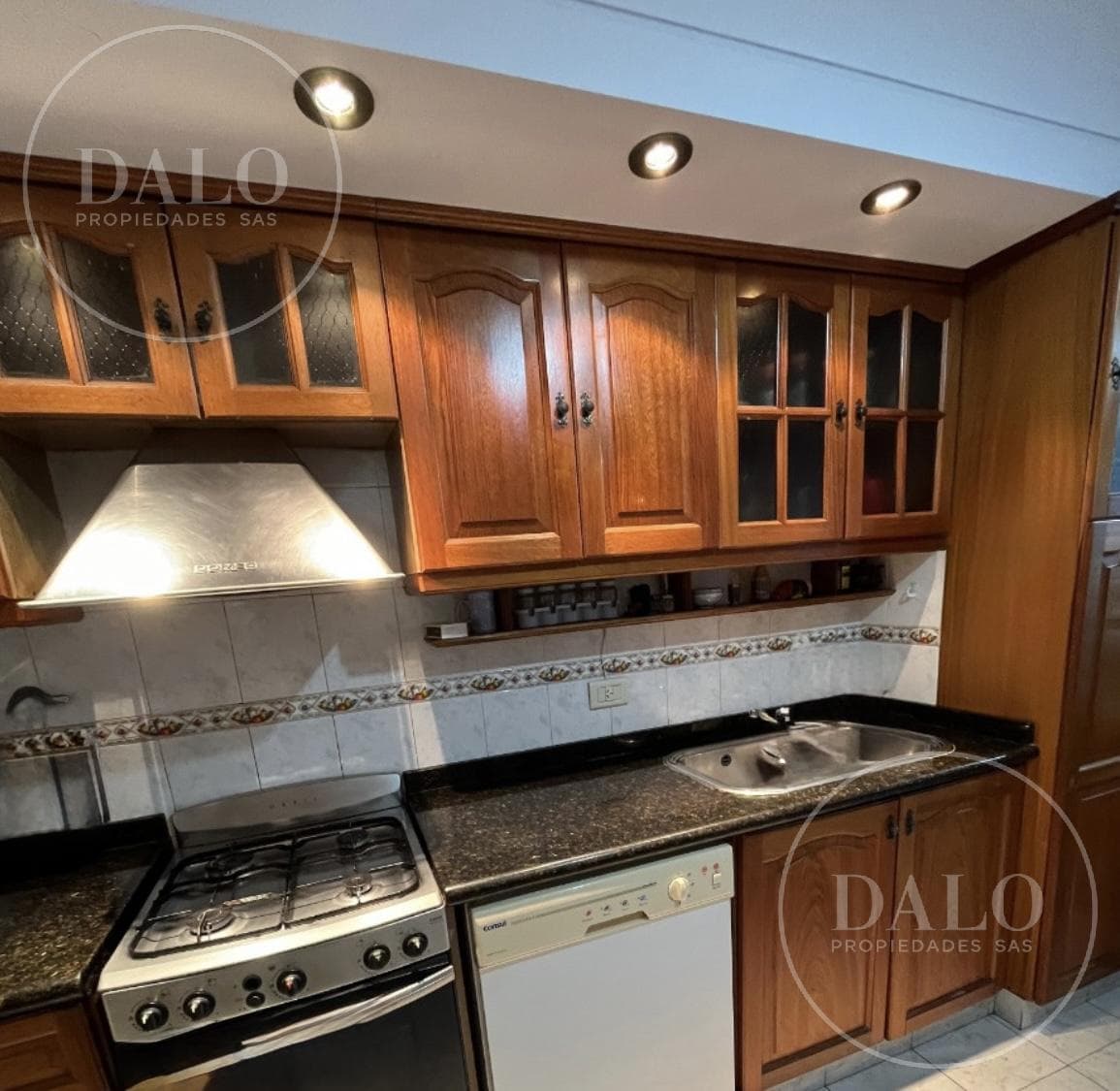 Semi-Detached Apartment for Sale in Downtown Quilmes