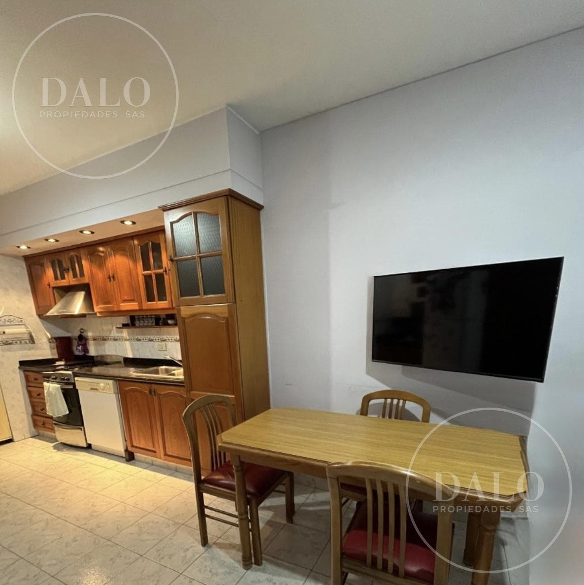 Semi-Detached Apartment for Sale in Downtown Quilmes