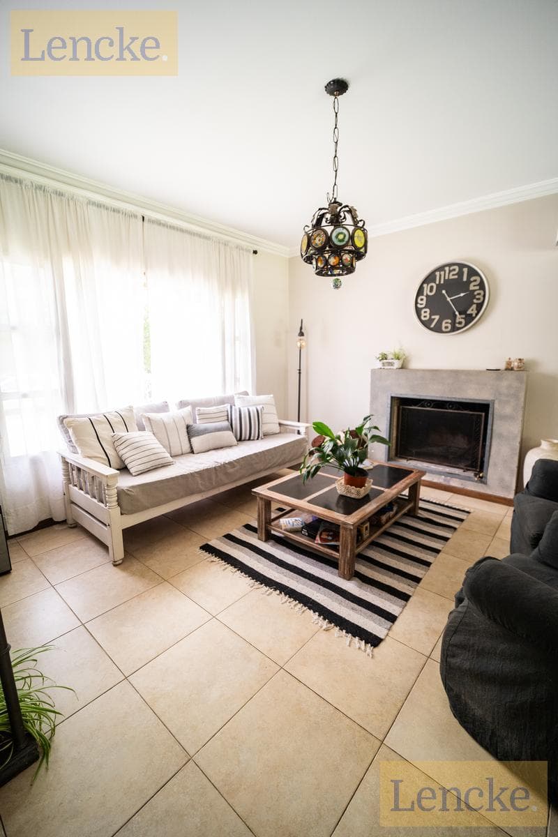 Beautiful house for sale in the La Escondida gated community, 4 bedrooms, pool