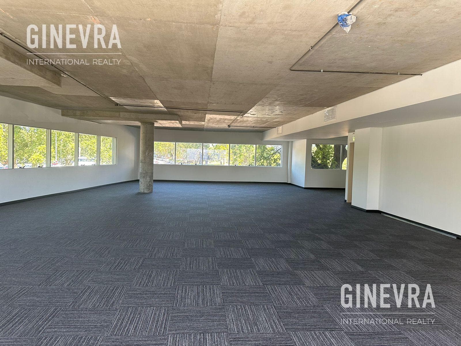 Office for Rent in Puerto Madero - 220 m2 - Malecón Dique 4 - 2 parking spaces