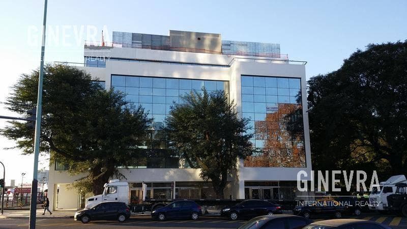Office for Rent in Puerto Madero - 220 m2 - Malecón Dique 4 - 2 parking spaces