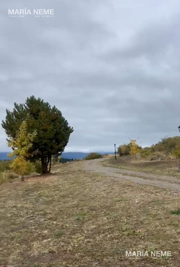 Lot in Barrancas de Dina Huapi measuring 1,958 m²