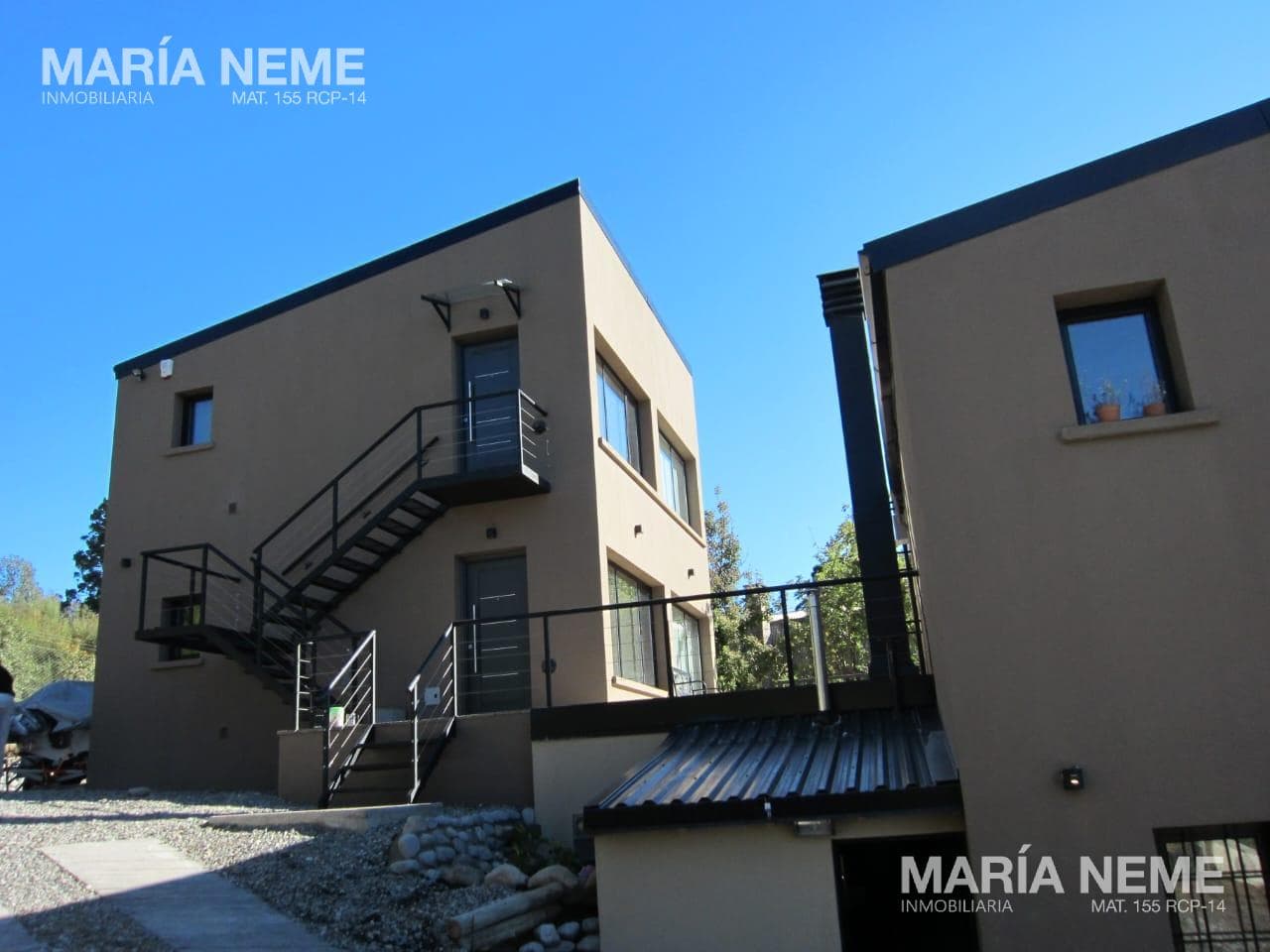 Apartment for long-term rent with a lake view, at km 5, just a few meters from Av. Bustillo