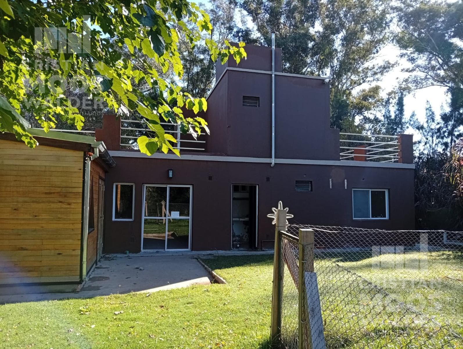 Rent Maschwitz Village