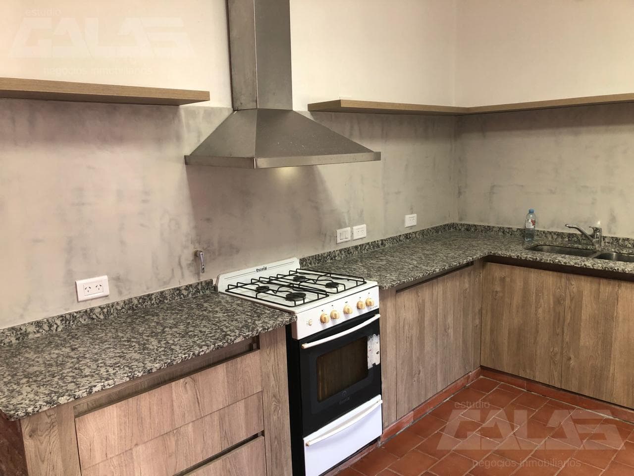 4-room apartment in Ituzaingó Norte with a patio and barbecue area, and financing available for up to 40%