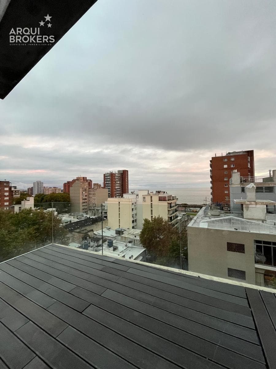 Two-Bedroom Penthouse Apartment for Sale in Barrio Sur - 1001