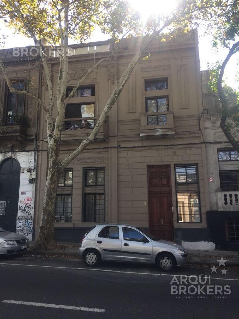 2-Bedroom Apartment for Sale with Rental Income in Cordón