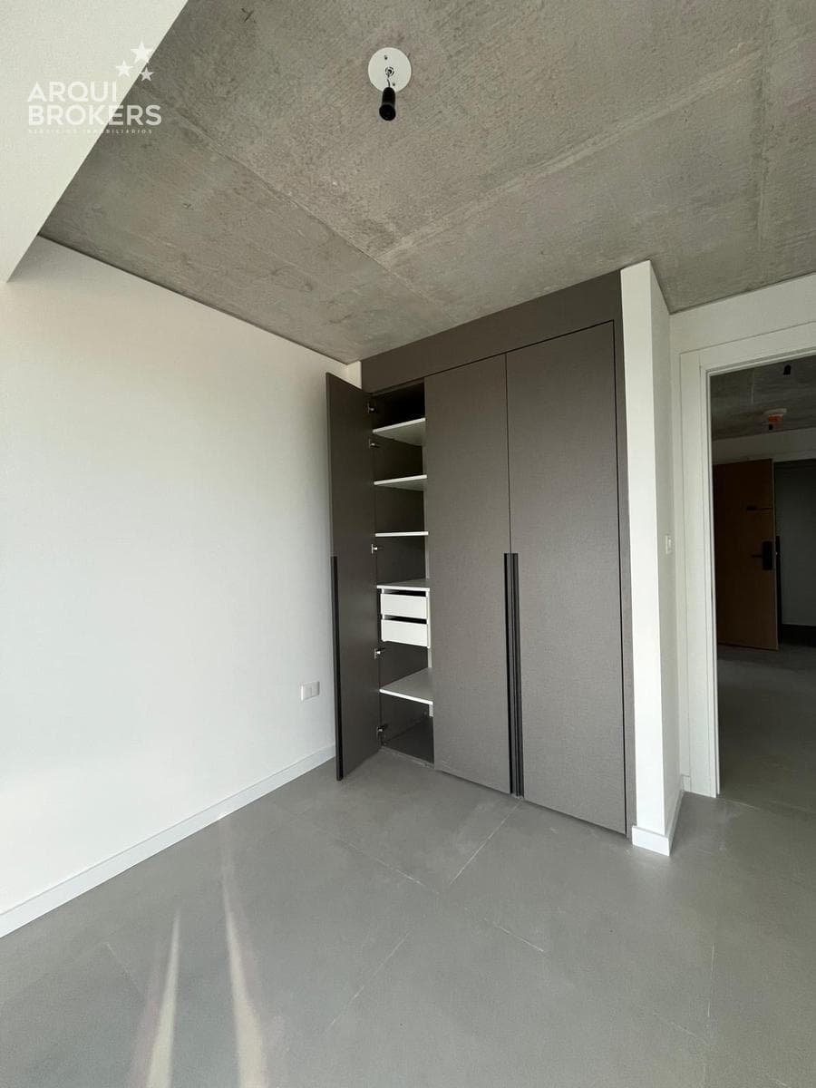 Three-Bedroom Apartment for Sale in Roosevelt Park - 304