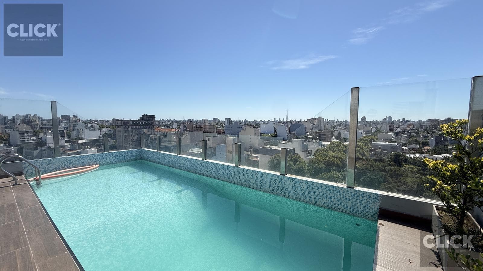 FOR SALE - 3-ROOM APARTMENT WITH BALCONY - BRAND-NEW - SWIMMING POOL - UTILITY ROOM - FLORES