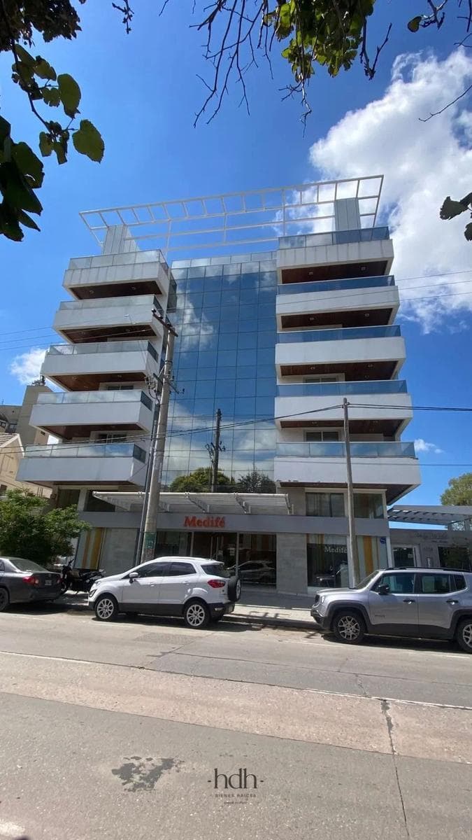 Luxury Apartment for Rent (University City)