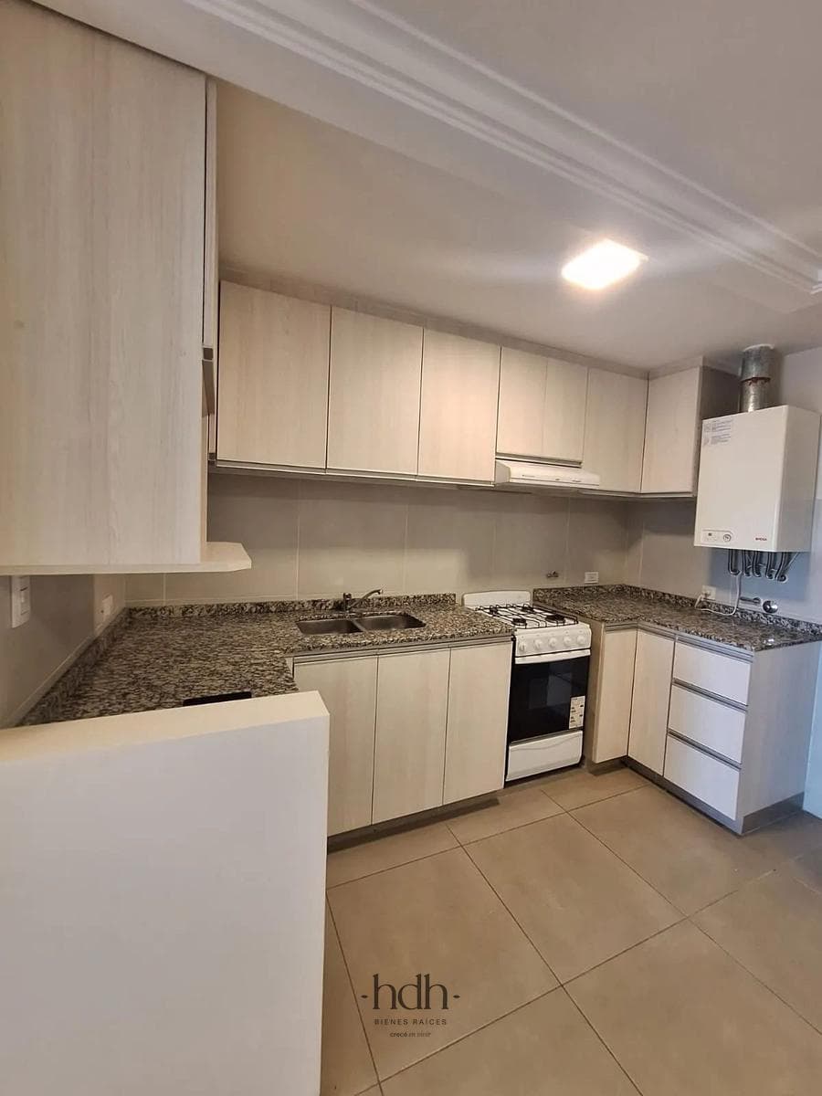 Luxury Apartment for Rent (University City)