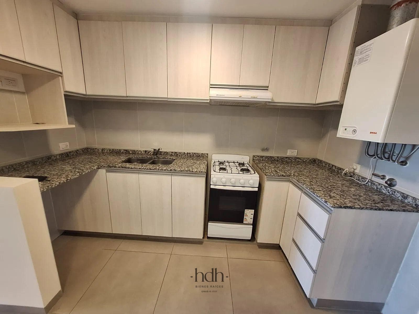 Luxury Apartment for Rent (University City)