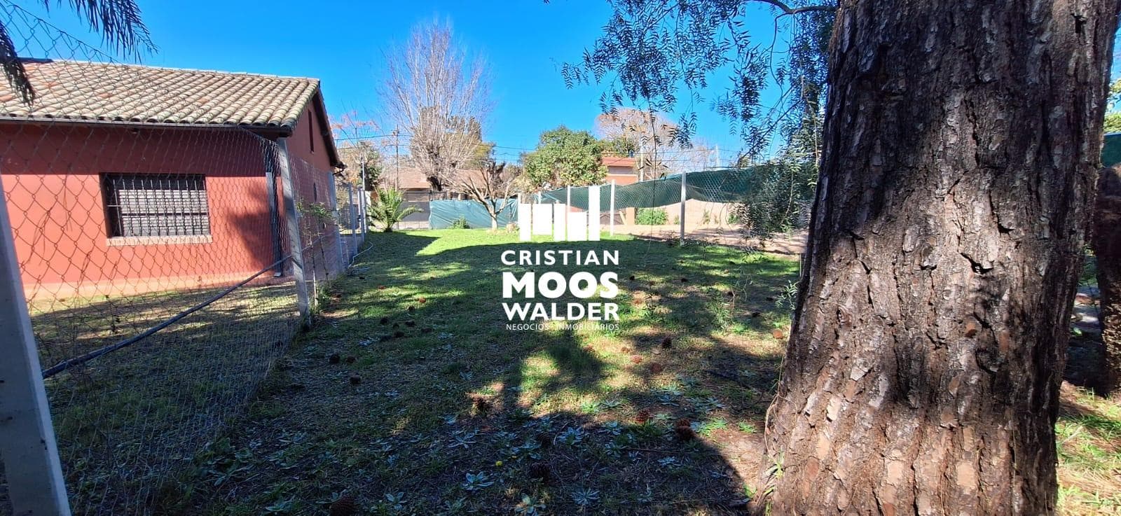 Land for sale in Ingeniero Maschwitz.