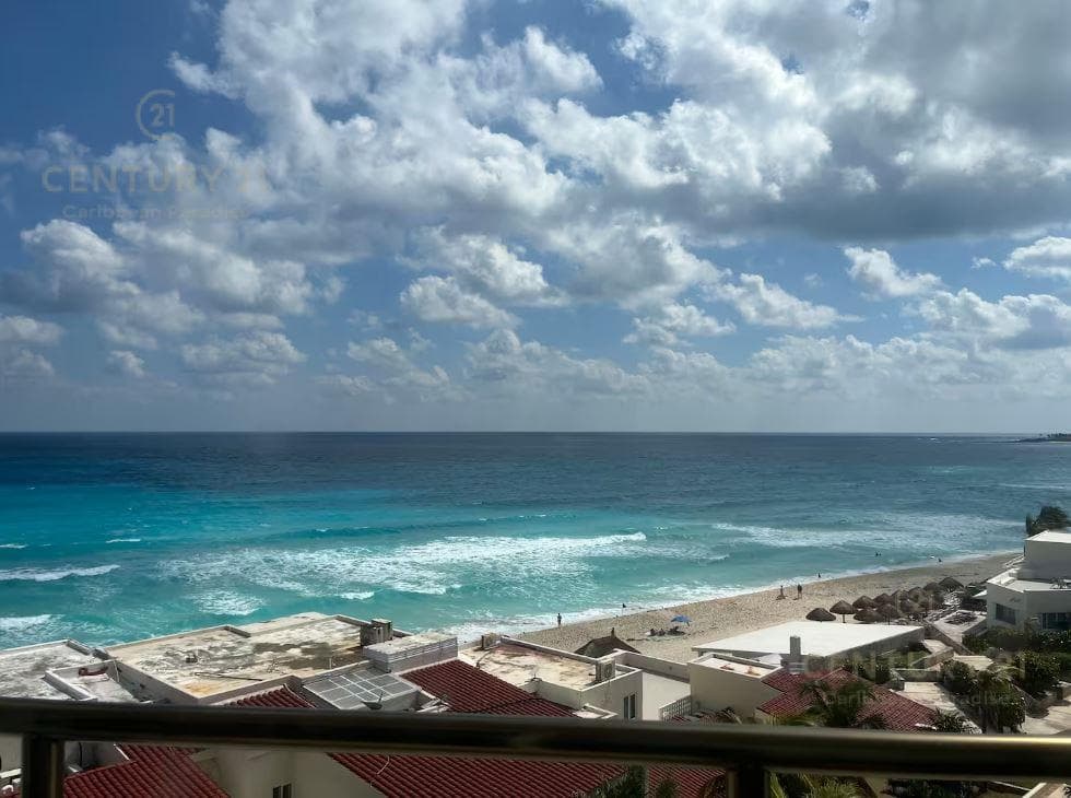 Departamento de 1 Recámara Frente al Mar en Venta en Cancún | C3977
