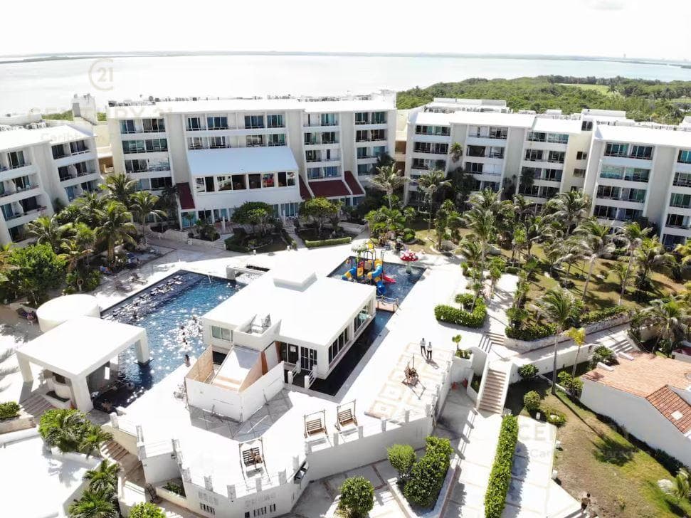 1-Bedroom Oceanfront Apartment for Sale in Cancún | C3977
