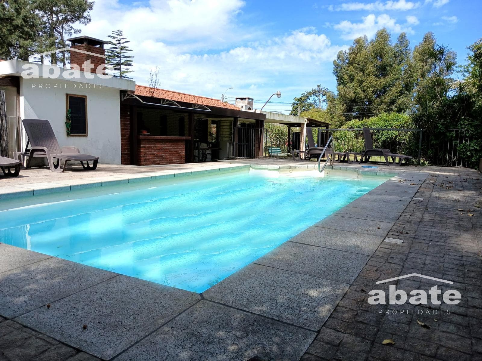 House for Sale in Pinares de Atlántida