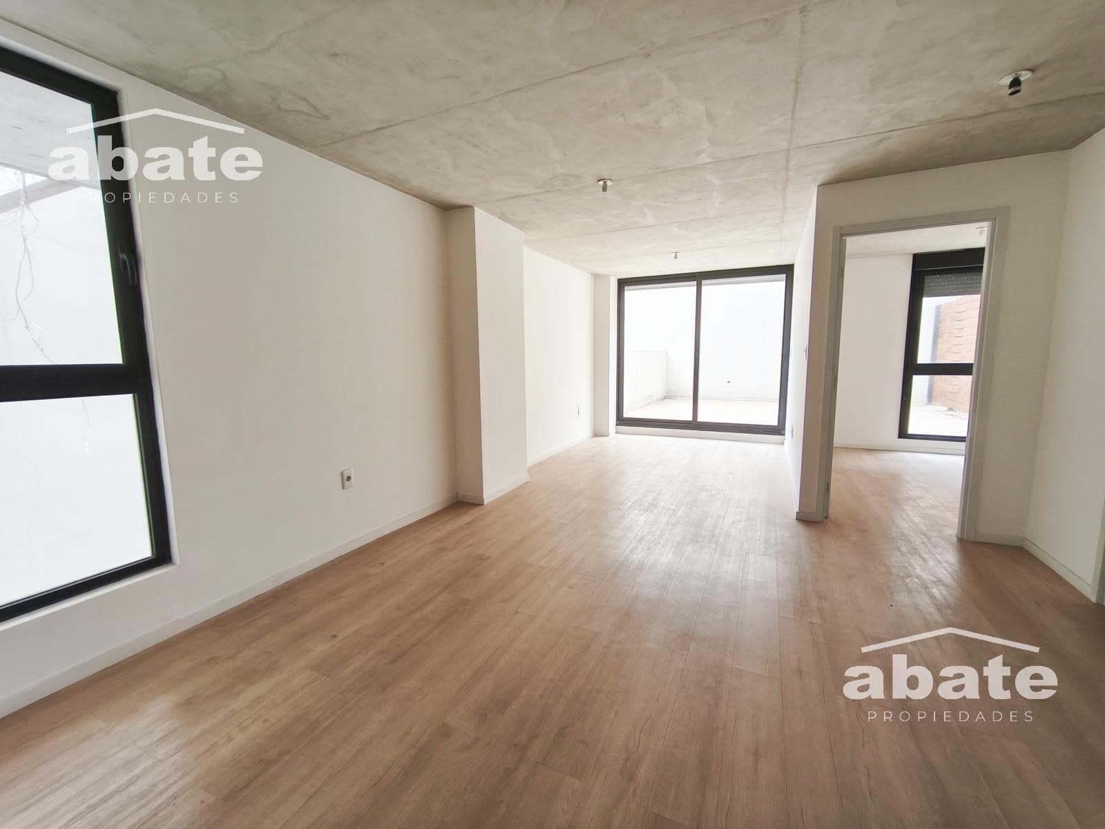 Apartamento de 1 dormitorio en Aguada Con Patio de uso exclusivo.
