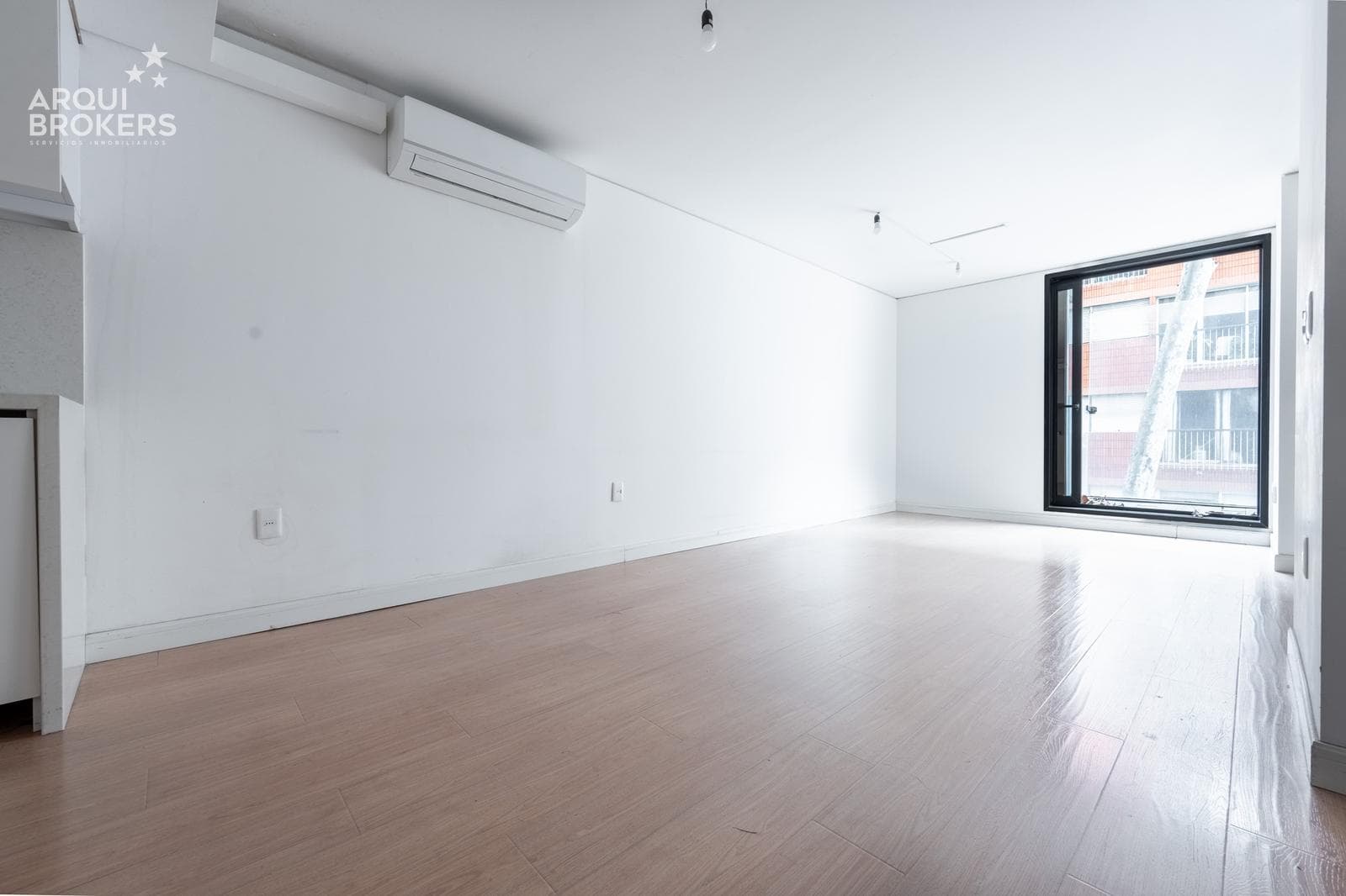 1-bedroom apartment for rent in Downtown, optional garage