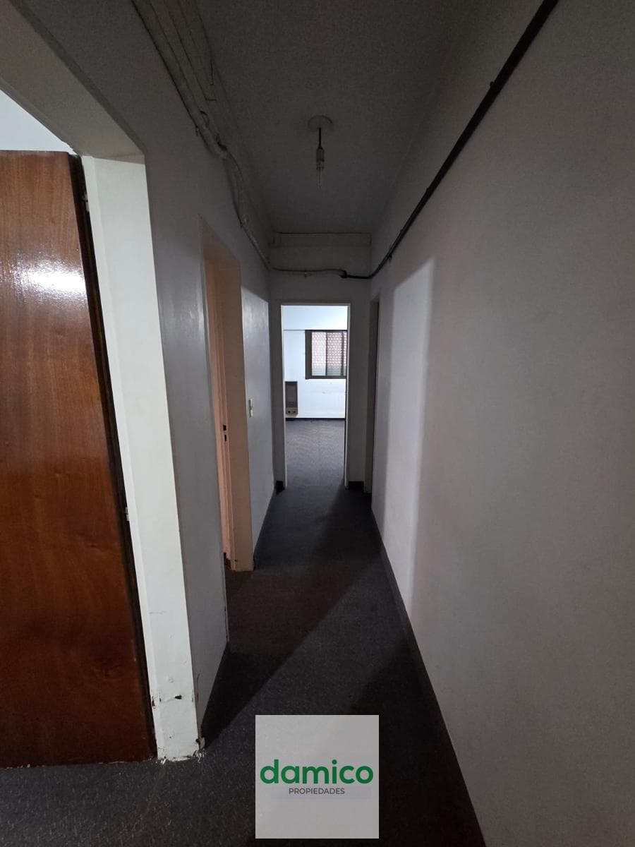 4-room office for rent in Parque Patricios