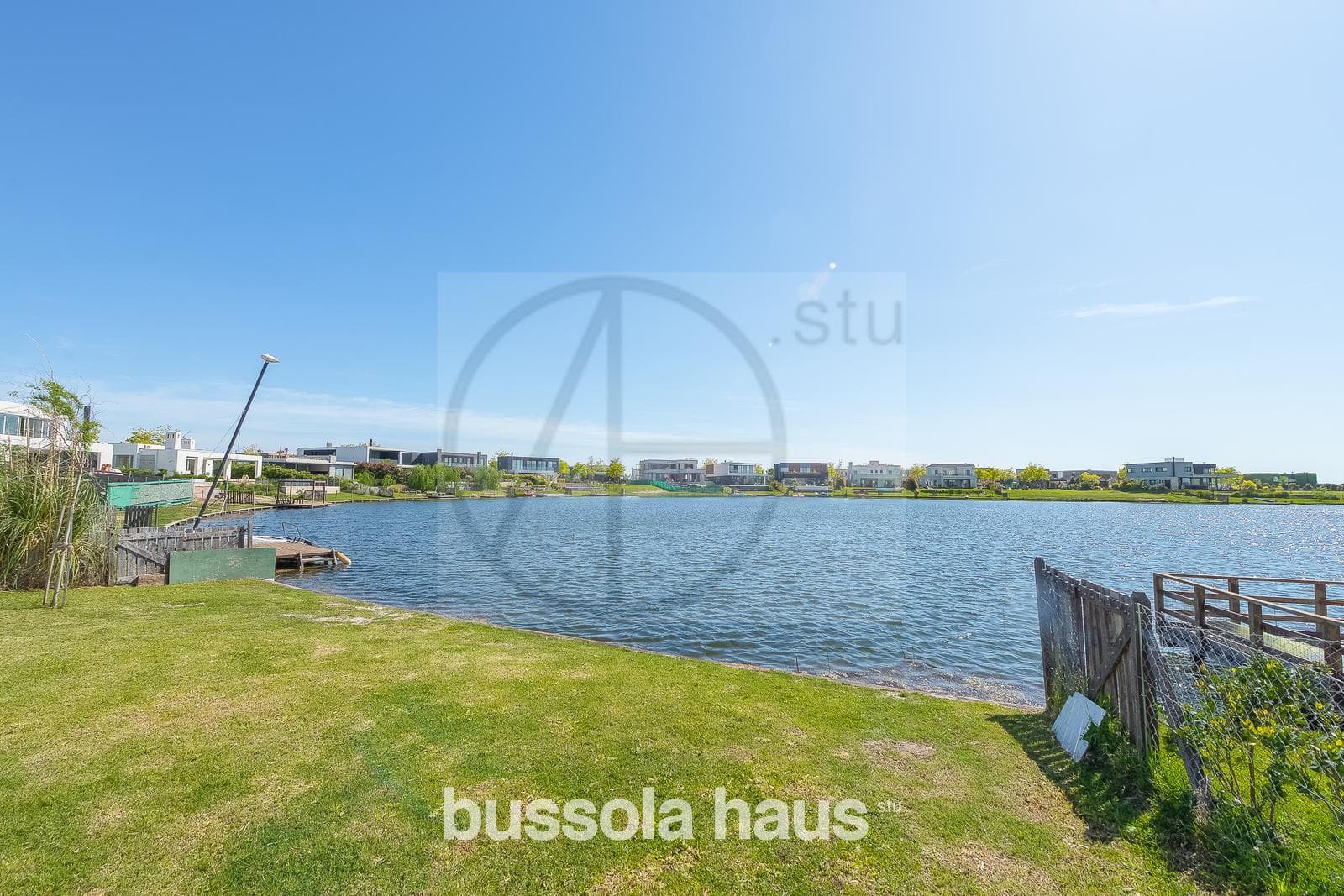 7-room house for sale in the Marinas Puertos Escobar neighborhood