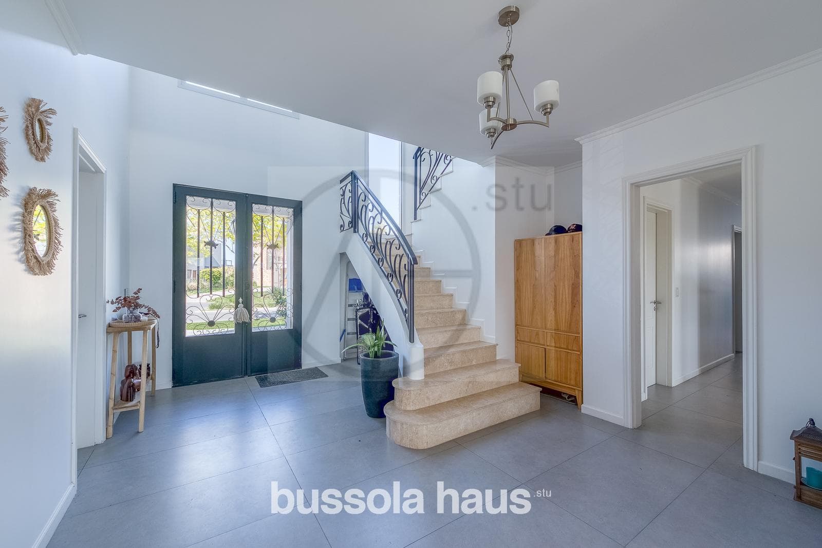 7-room house for sale in the Marinas Puertos Escobar neighborhood