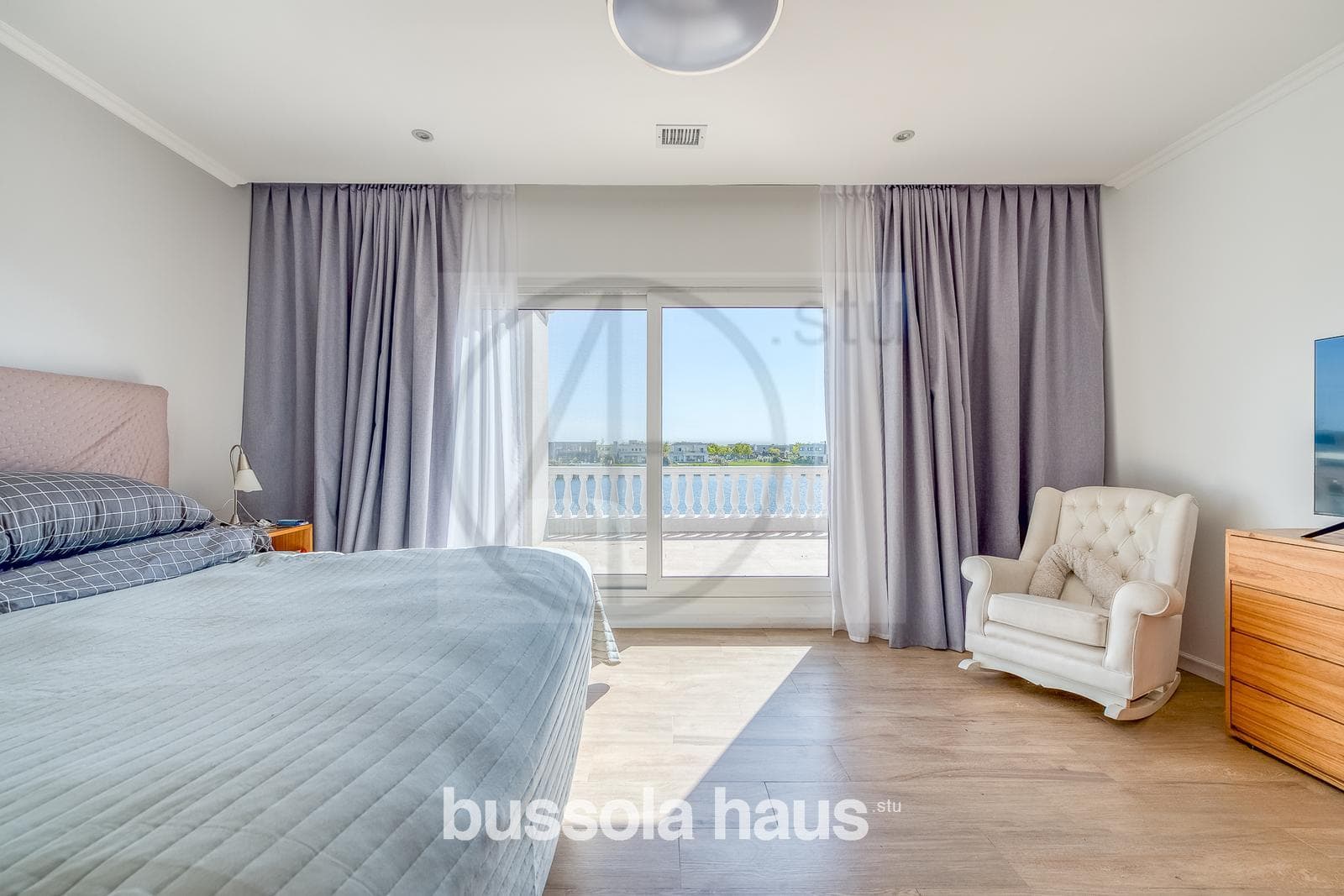 7-room house for sale in the Marinas Puertos Escobar neighborhood