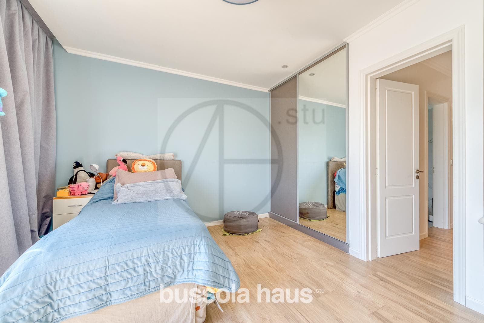 7-room house for sale in the Marinas Puertos Escobar neighborhood