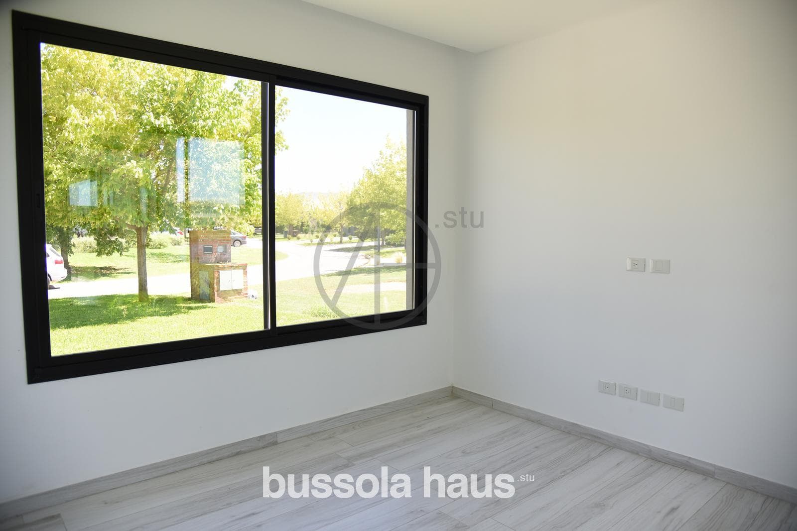 House for Sale on the Water in Acacias, Puertos Escobar