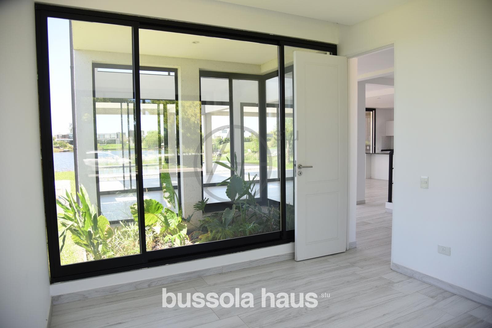 House for Sale on the Water in Acacias, Puertos Escobar